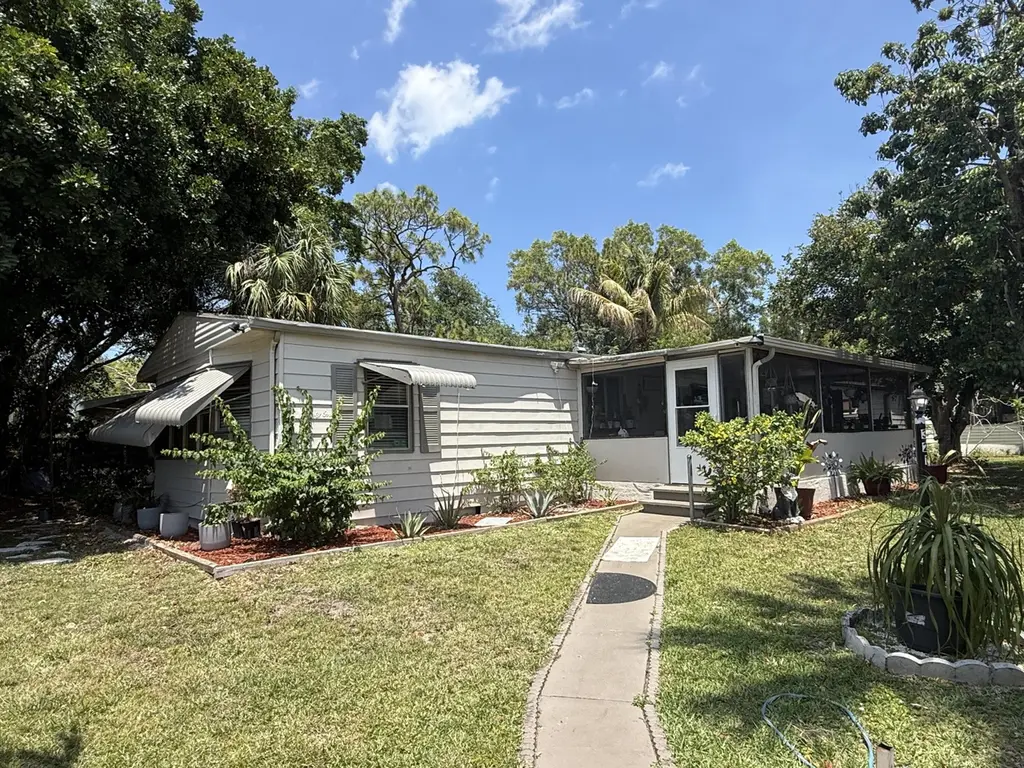 2555 Pga Blvd #321