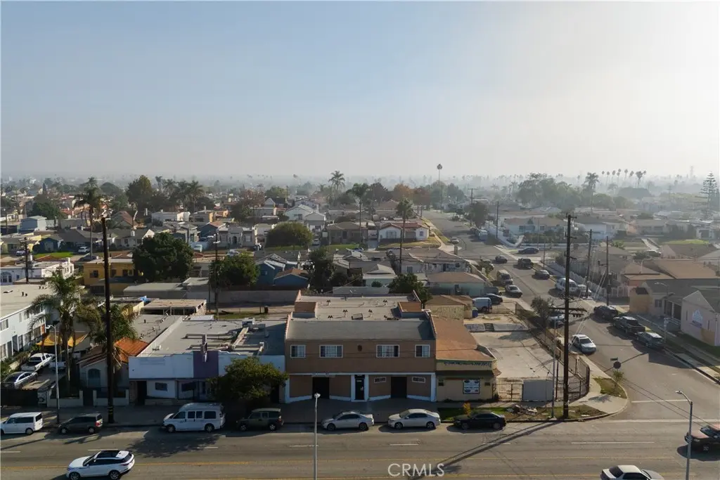 9318 S Western