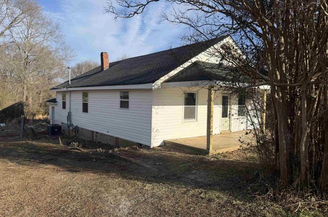 221 Mayo Rd