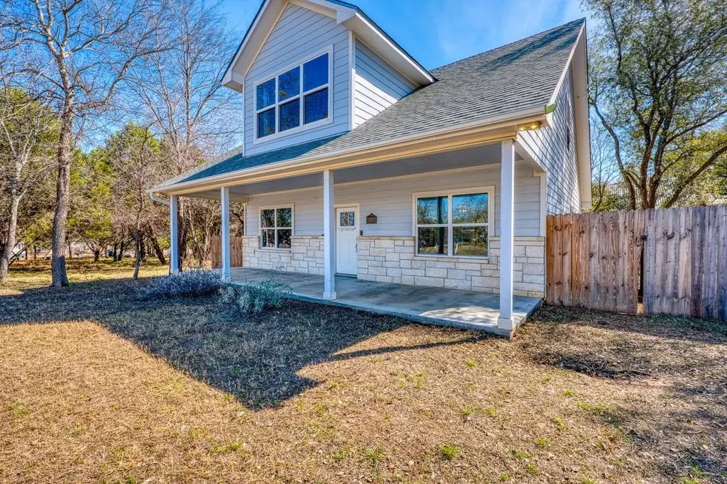 4308 Twin Oaks Dr