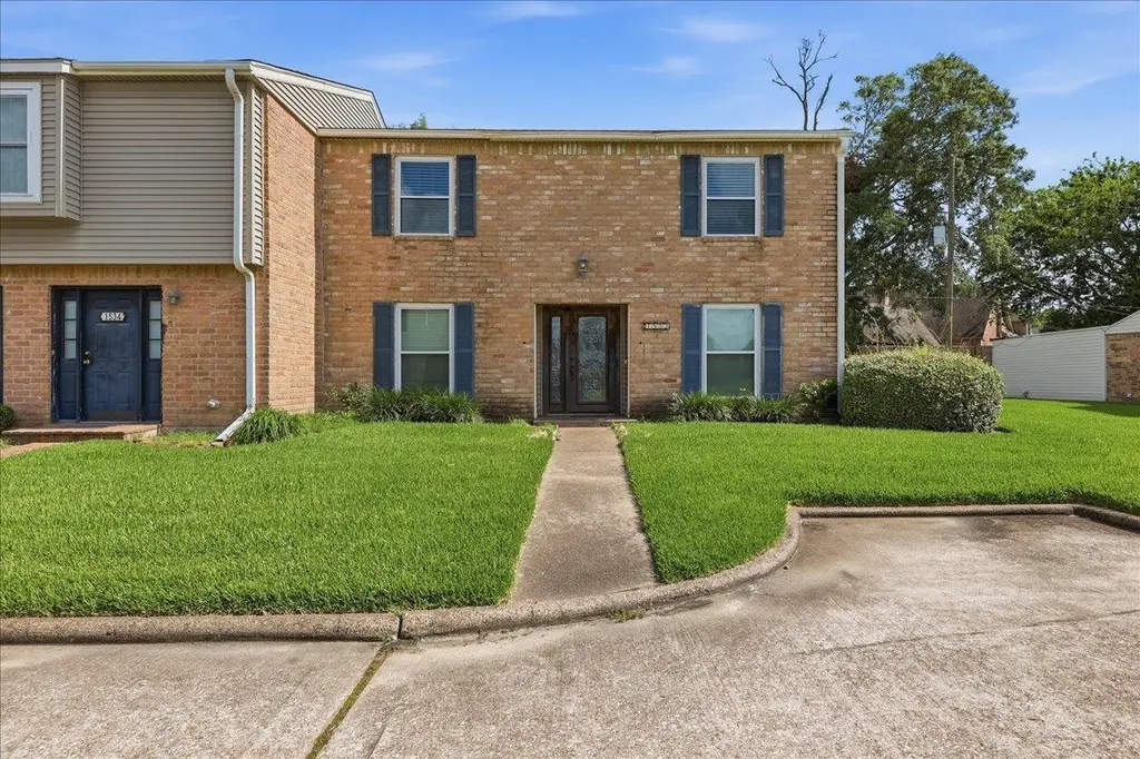 1532 Marshall Woods Dr