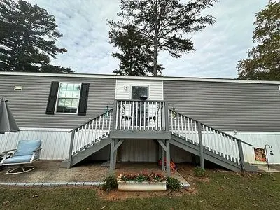 233 Long Leaf Dr