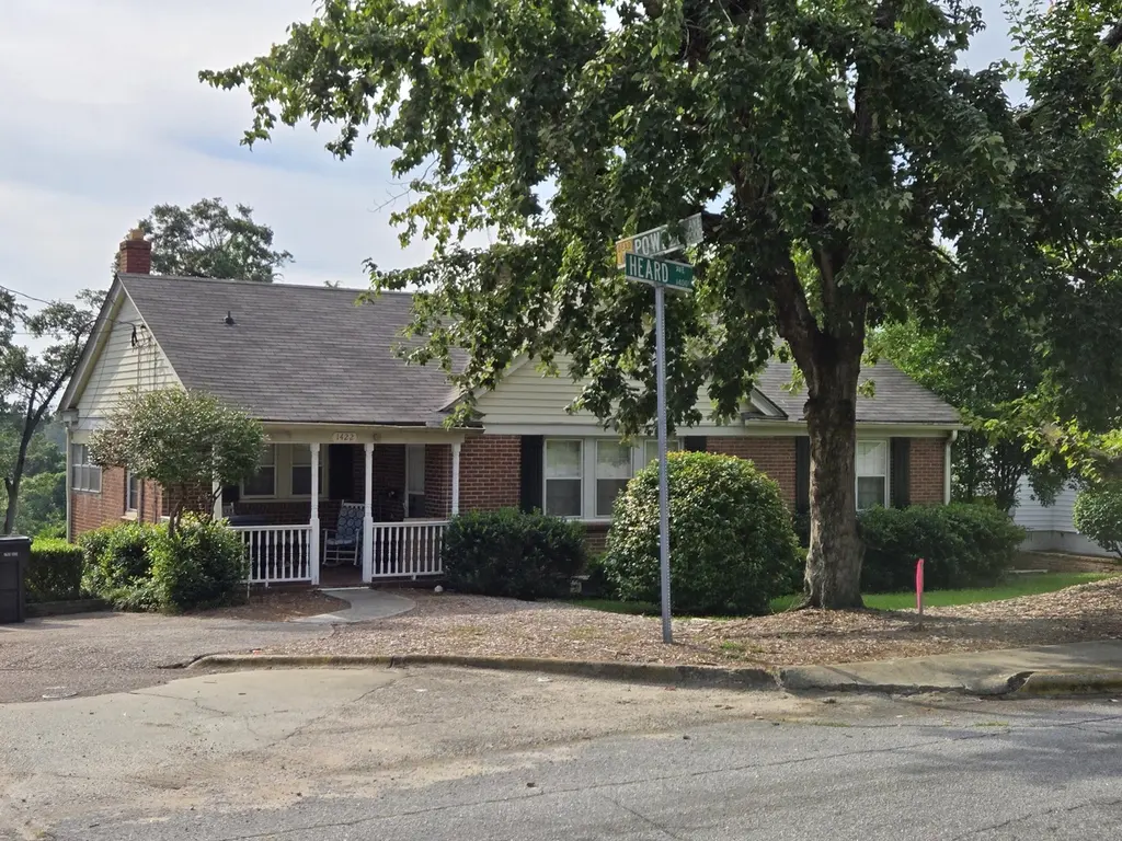 1422 Heard Ave