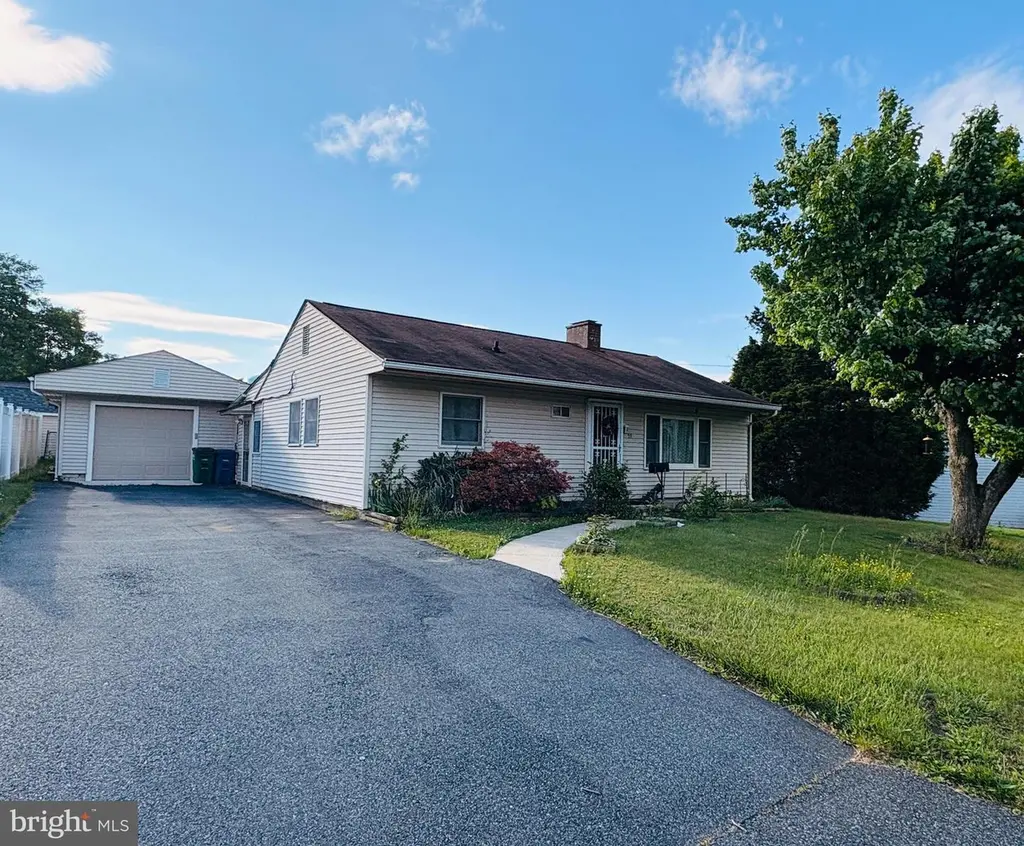 59 Moyer Dr