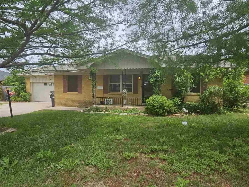 715 NW 36th St