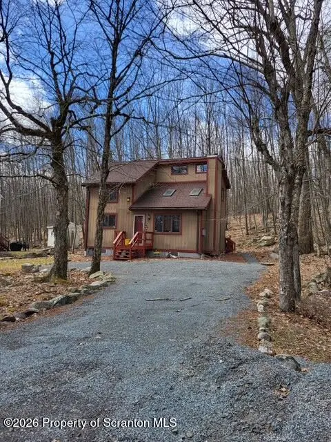 104 Country Club Dr