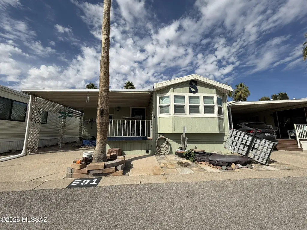 4555 S Mission Rd #591