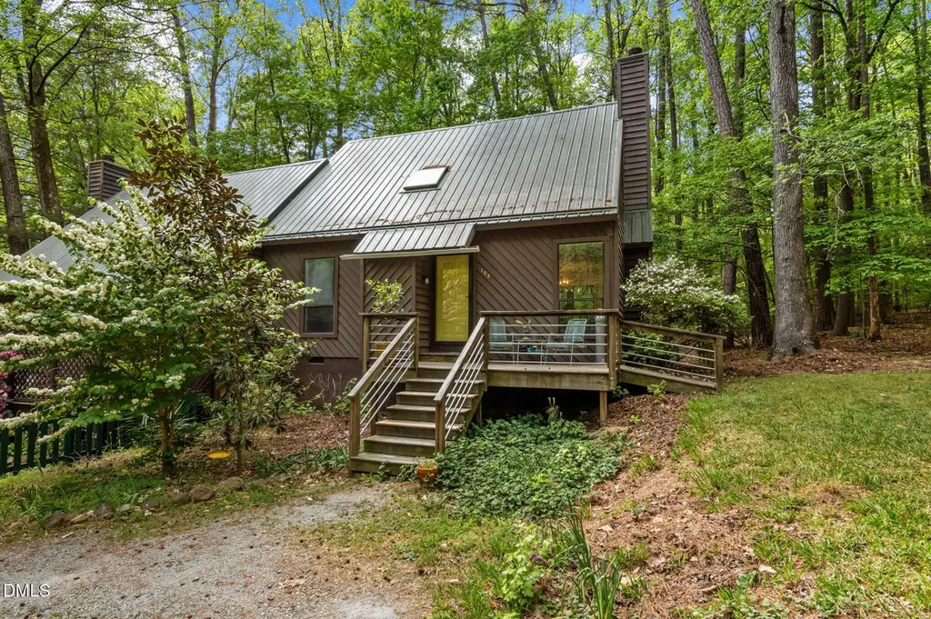 103 Hidden Valley Dr