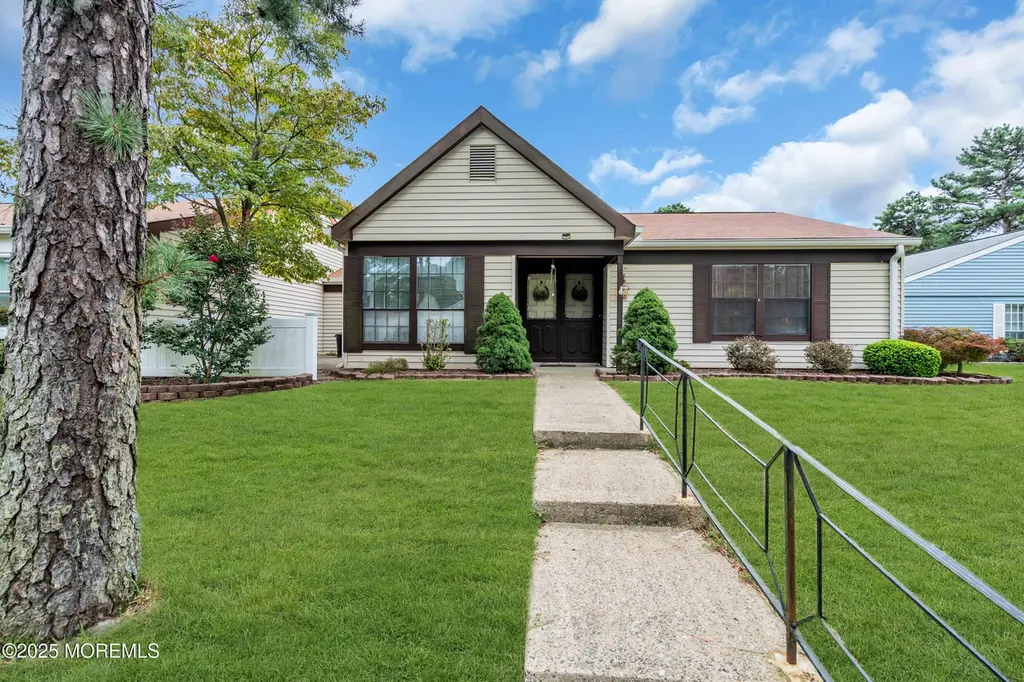 533B Warwick Ct
