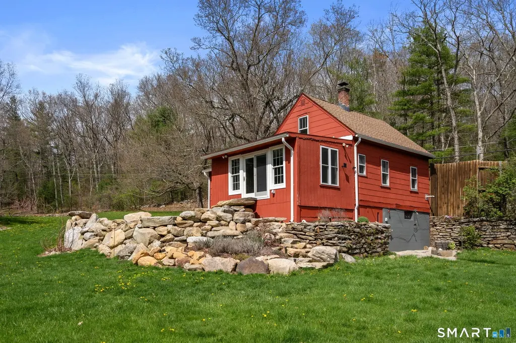 78 Webster Rd
