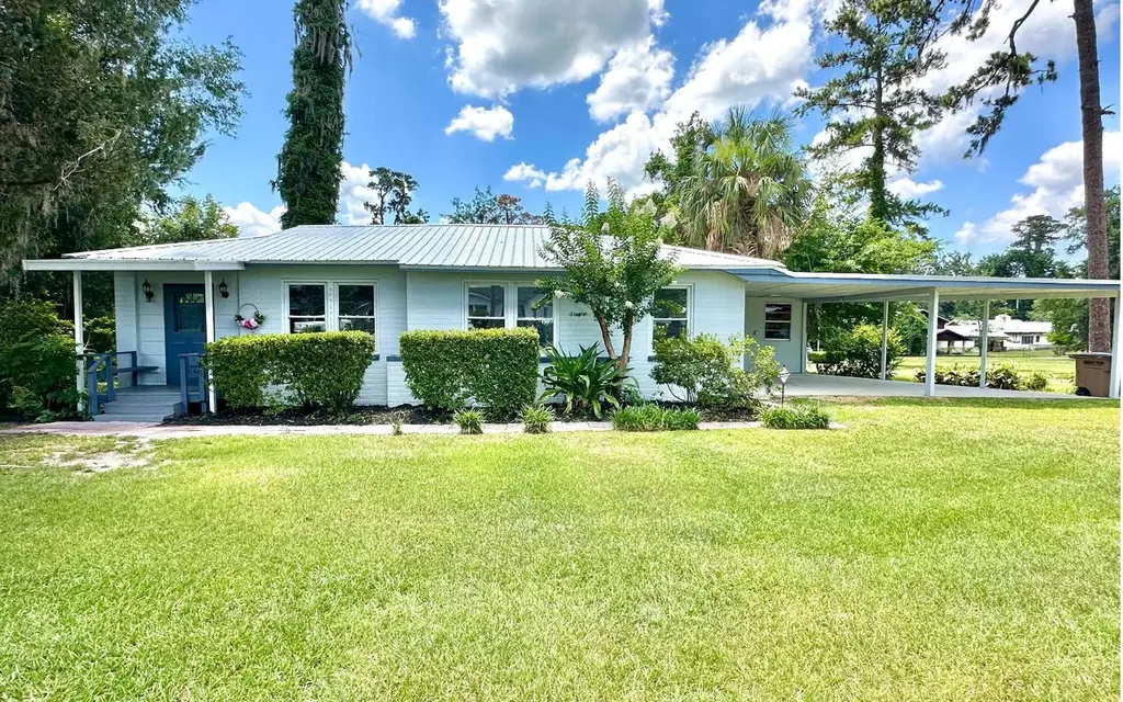 1115 SW Old Dogwood Ter
