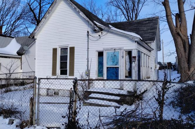 115 Warren St