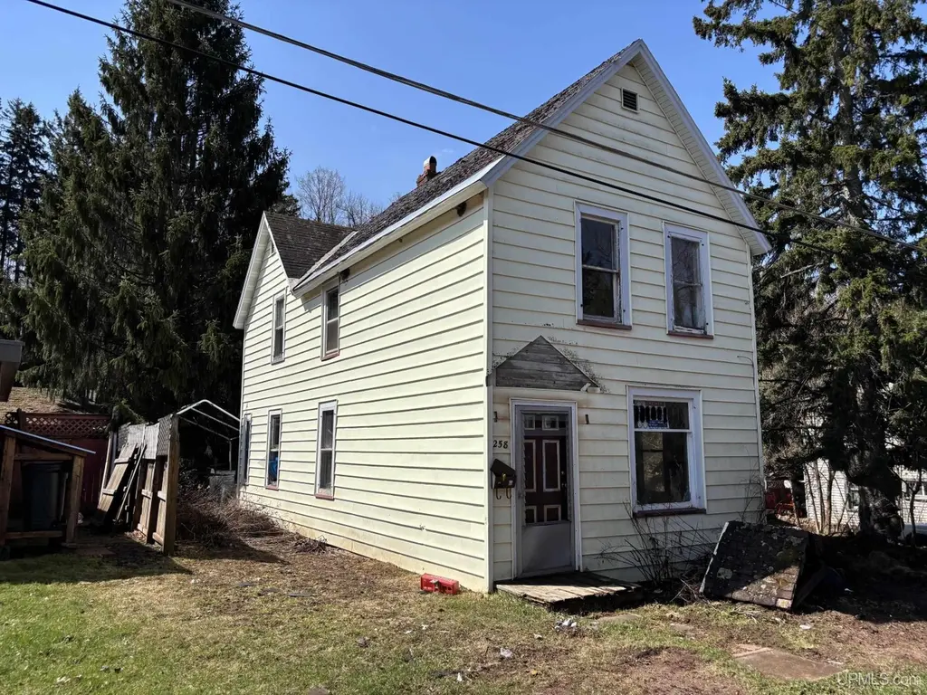 258 Hill St