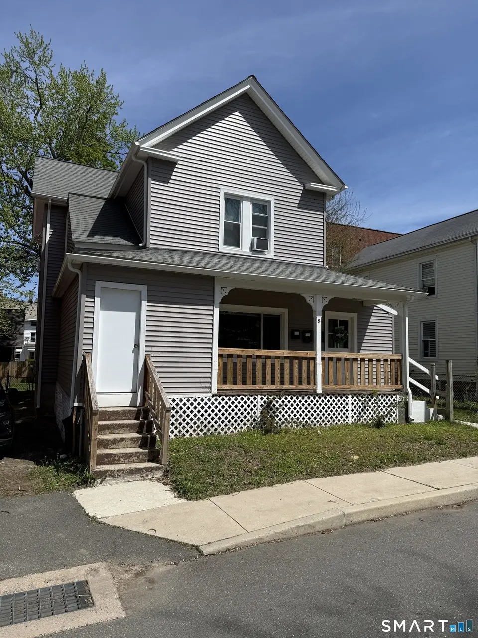8 Thompson Ct