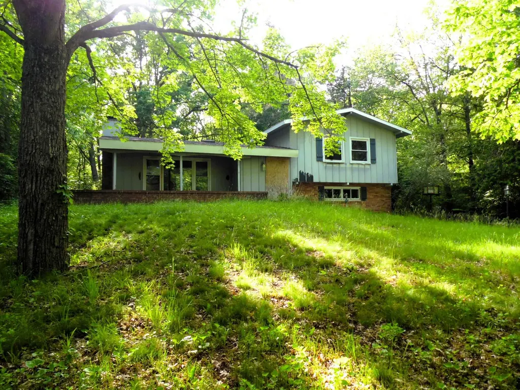 5207 Sturgeon Ave
