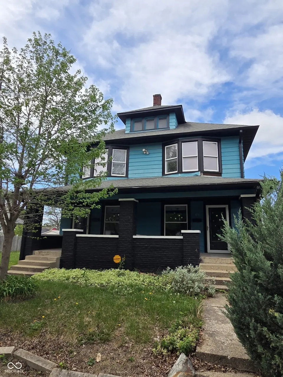 848 N Oxford St