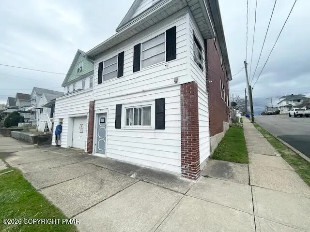 401 E Church St