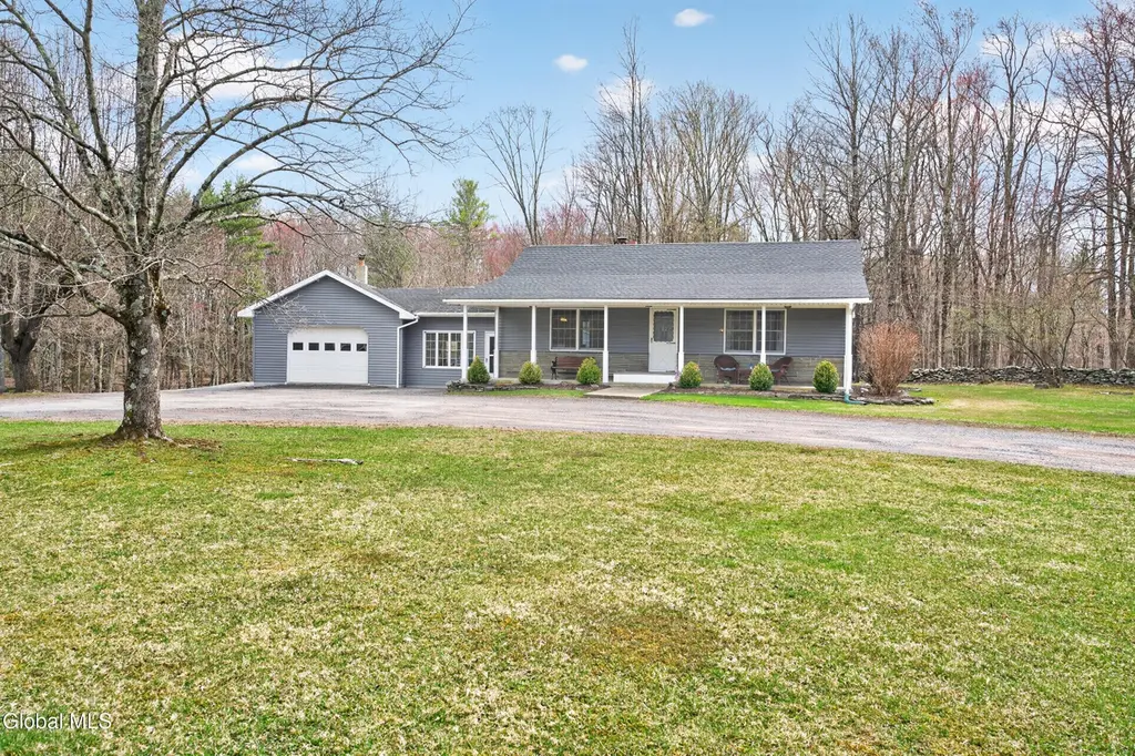 141 Decker Ln