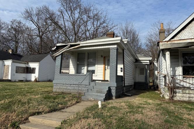 2703 Hale Ave
