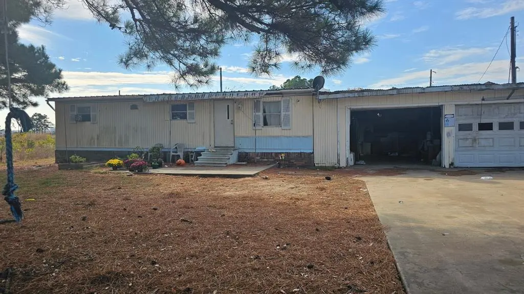 59 Private Road 32150