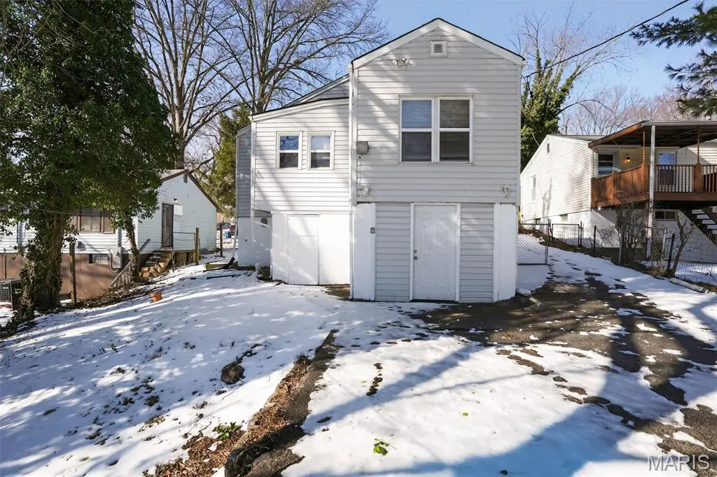 512 Coppinger Dr