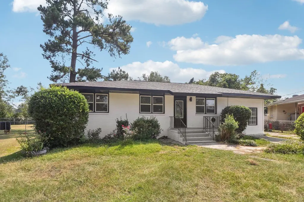 1720 Cornell Dr