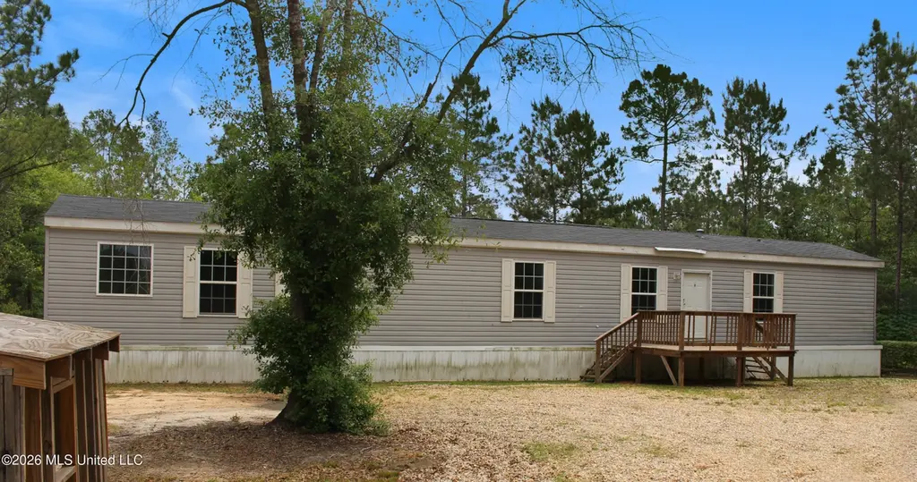 25200 Creek Cv