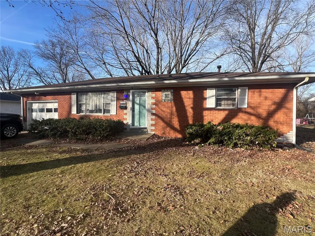 2605 Angela Dr