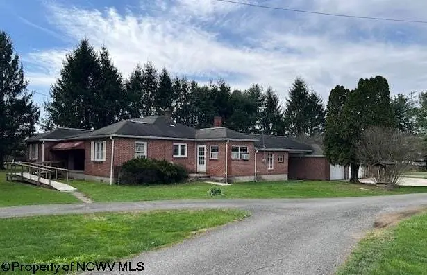 81 Pine Cir