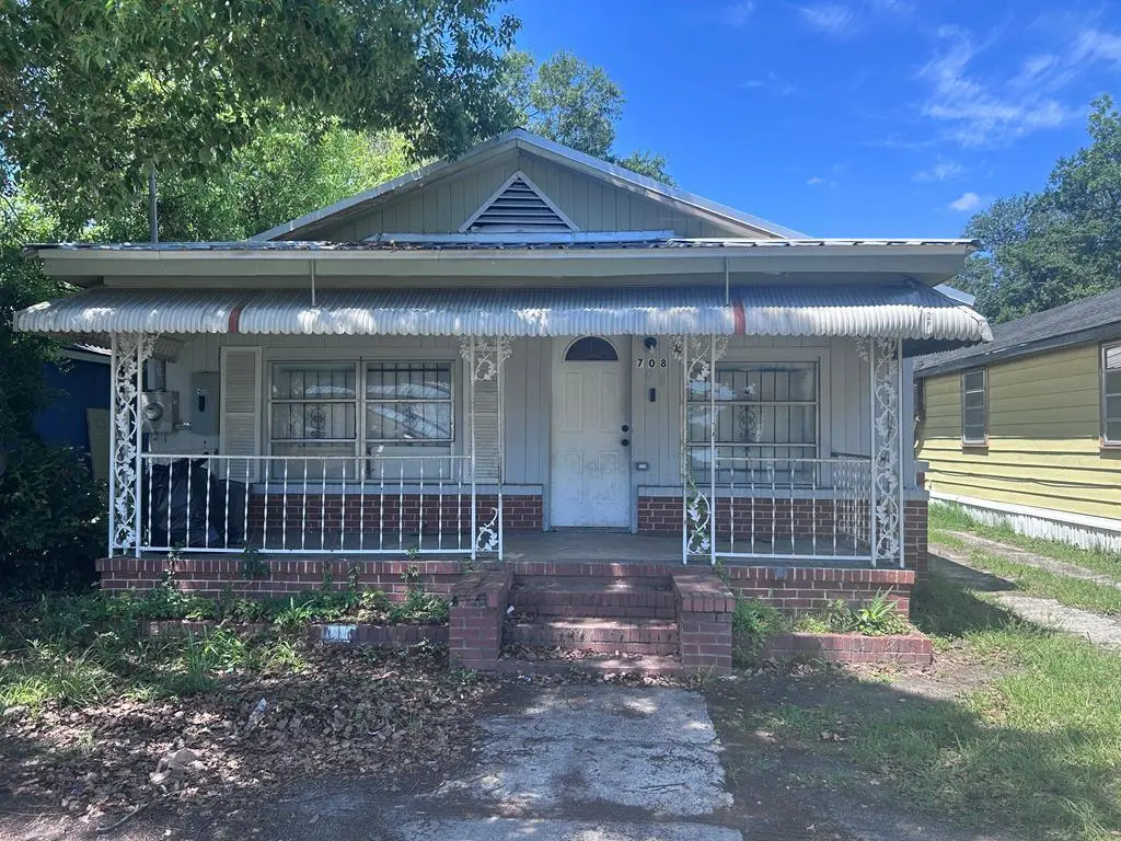 708 S Troup St