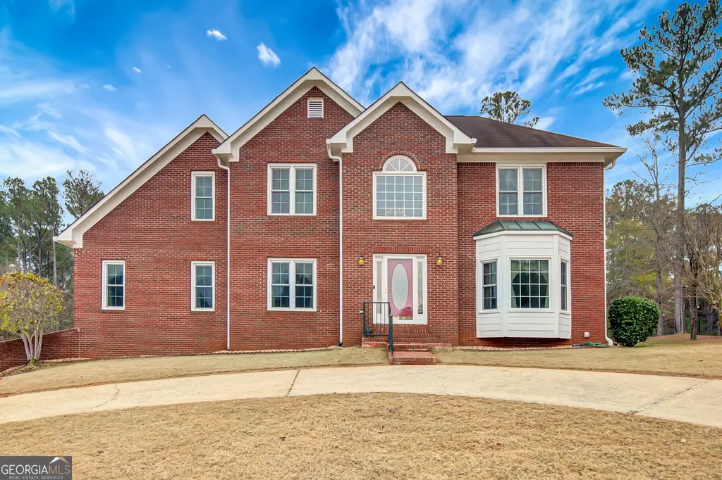 225 Butterfield Ln