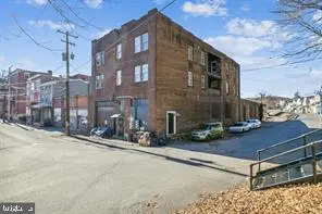 326 W Broad St