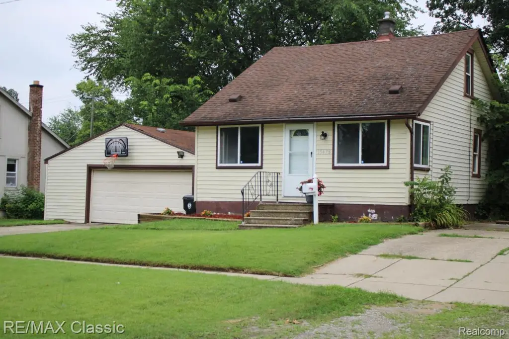 15478 Lola Dr