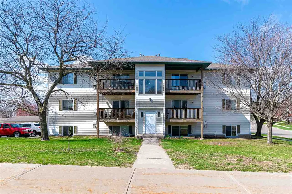 123 S Scott Blvd