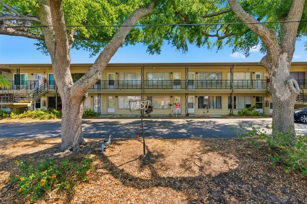 1257 Drew St #14