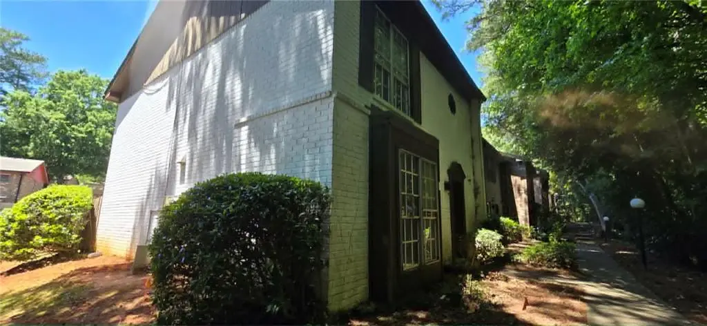 673 Garden Walk Dr
