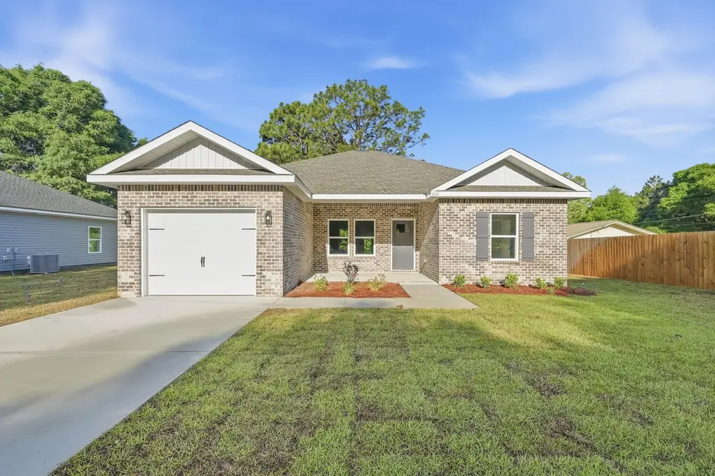 6114 Sonny Ln
