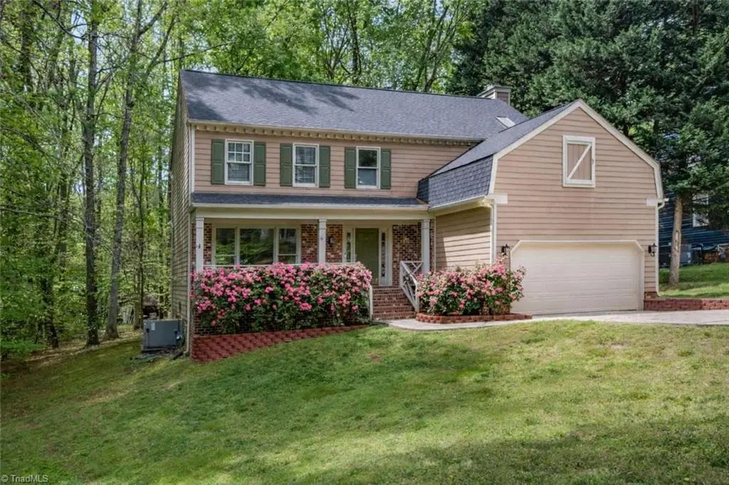 6 Spring Oak Ct