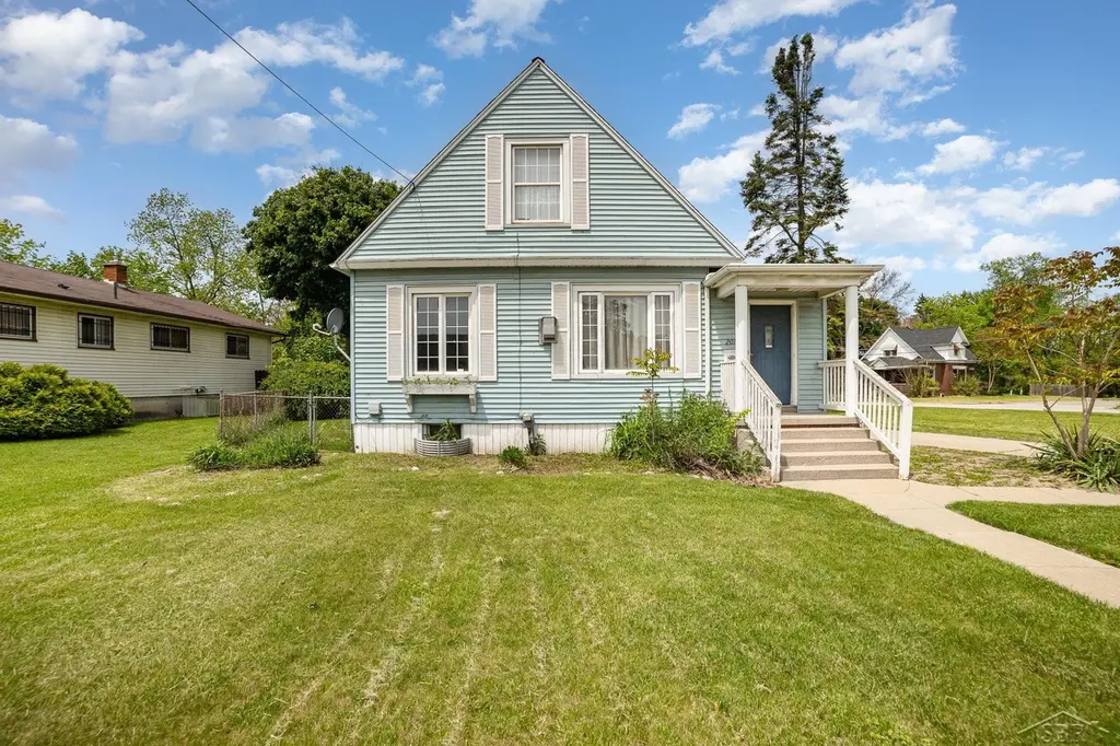2015 S Washington St