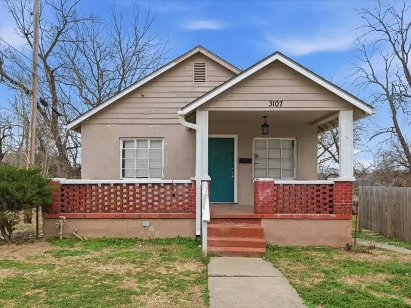 3107 Elmwood Ave