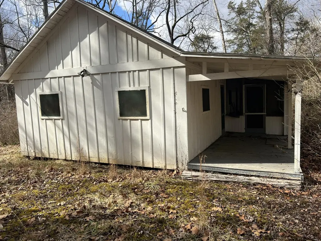3162 Barger Springs Rd