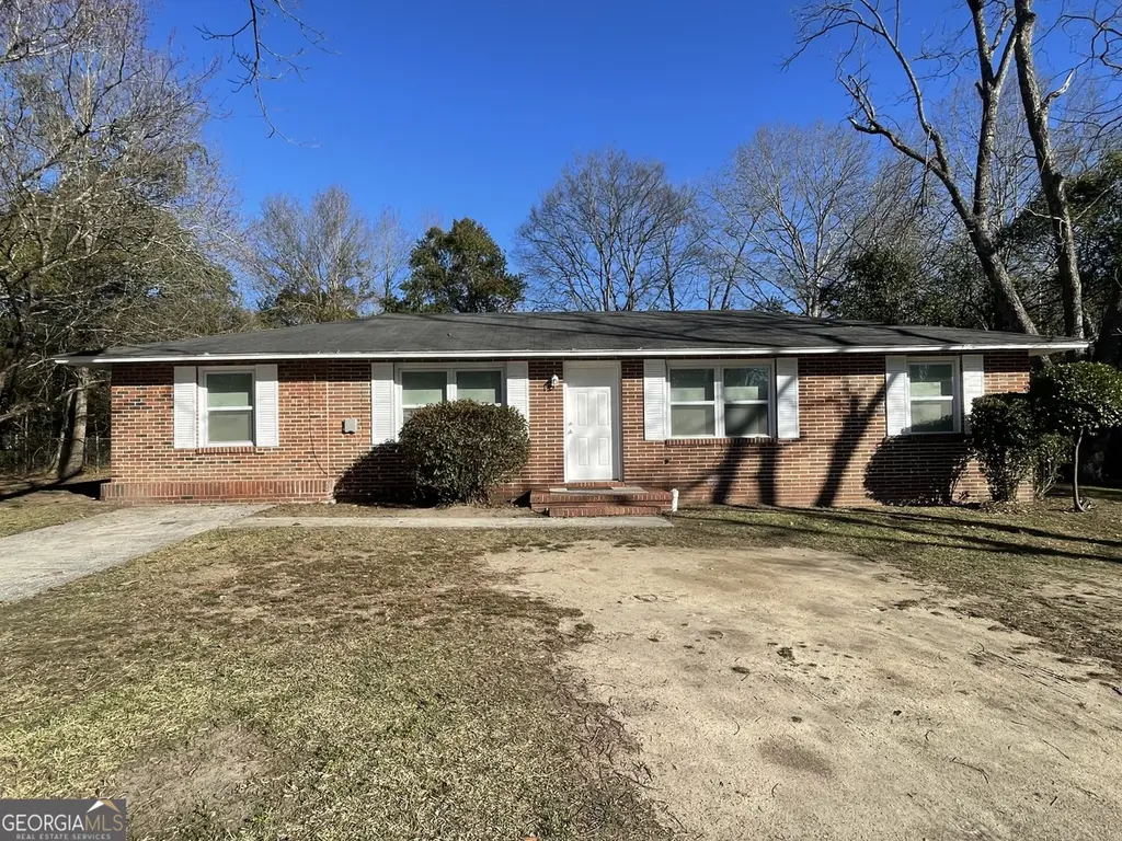 2403 N Groveland Cir