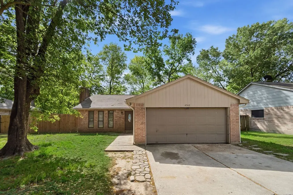 4542 Algernon Dr