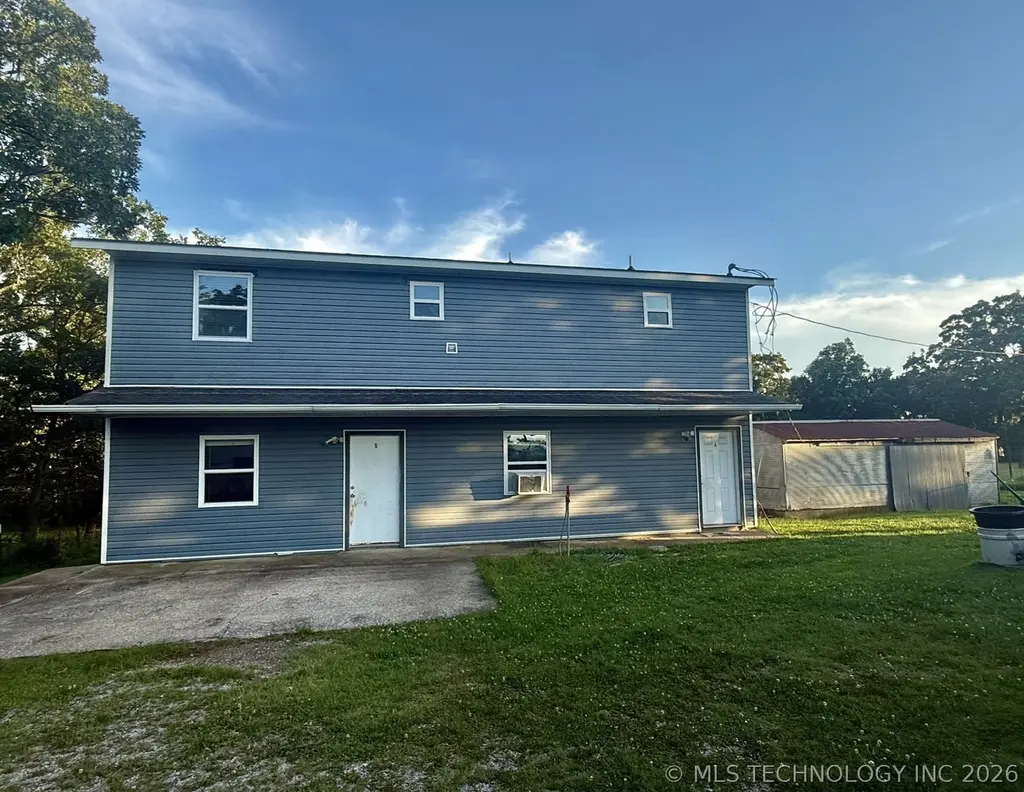 478 E Main St