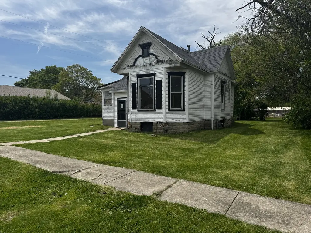 10 N 3rd St