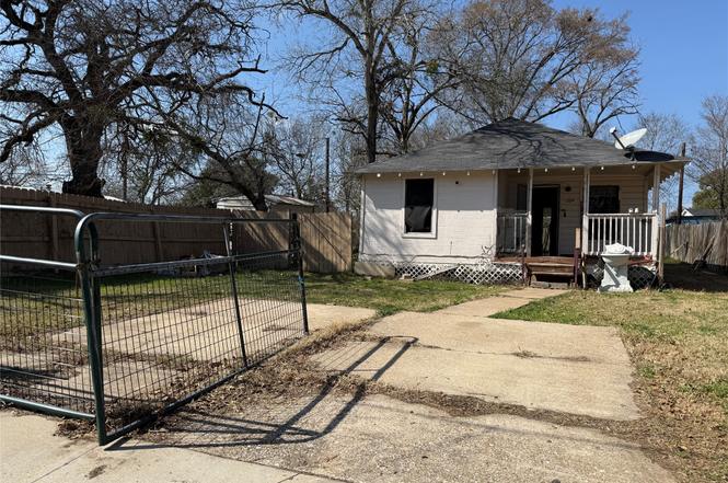 1304 Wellington Ave