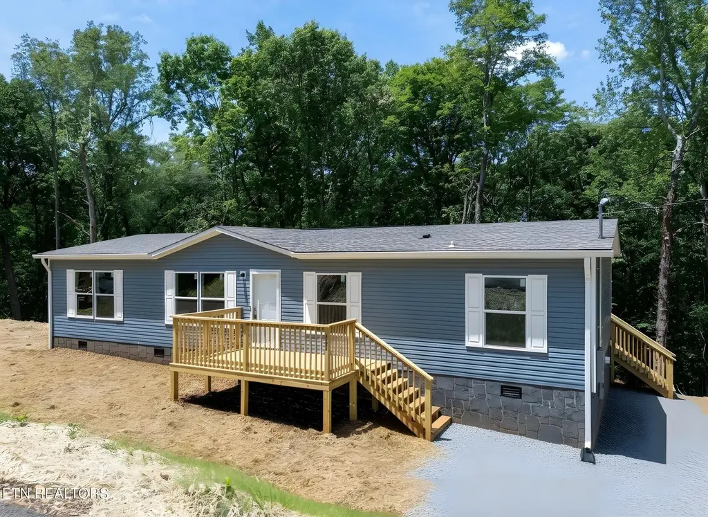 523 Smokey Dr