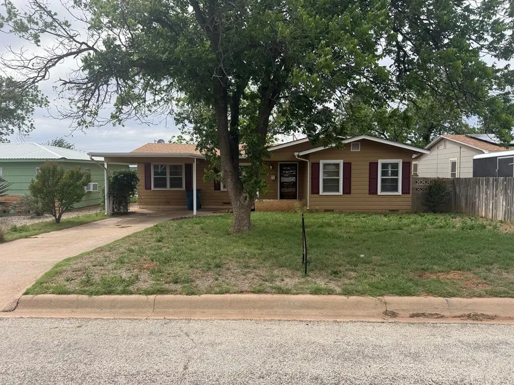811 E 16 th St