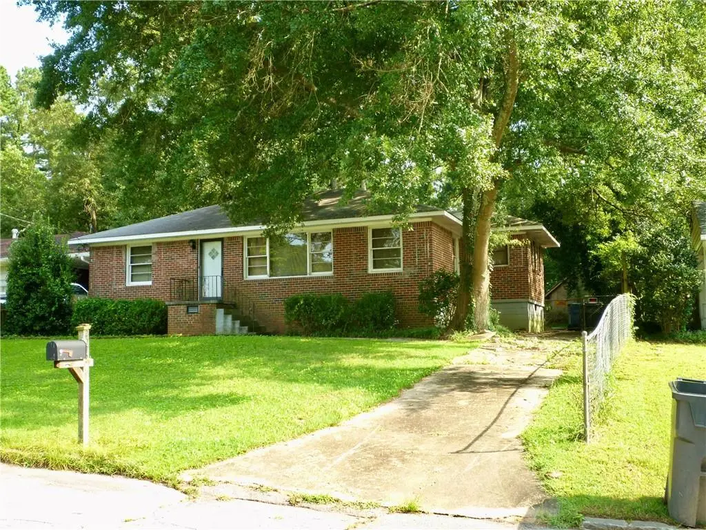 2336 Manor Ave