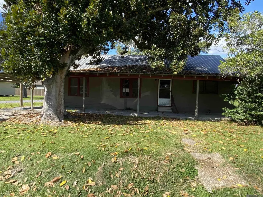 582 Crochet St